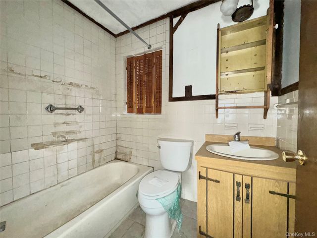 12116 8th Avenue, College Point, NY 11356