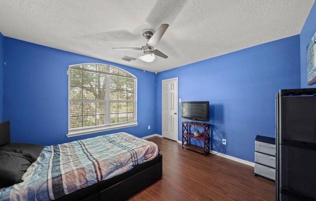 3103 Valley Court, Manvel, TX 77578