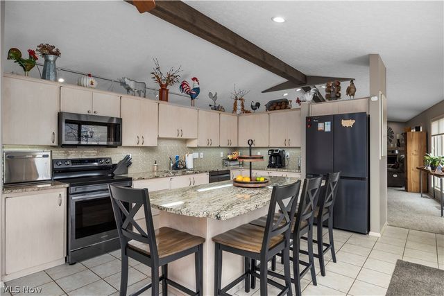 33017 Hidden Hollow Court, North Ridgeville, OH 44039