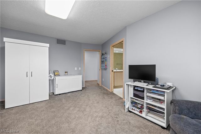 33017 Hidden Hollow Court, North Ridgeville, OH 44039