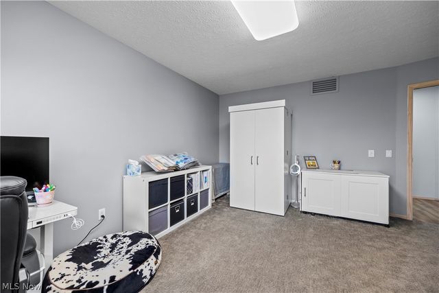 33017 Hidden Hollow Court, North Ridgeville, OH 44039