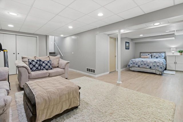 4380 Van Winkle Way, Deforest, WI 53532