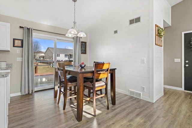 4380 Van Winkle Way, Deforest, WI 53532