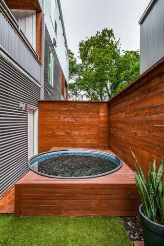 4401 Roseland Avenue B, Dallas, TX 75204