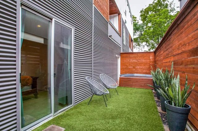 4401 Roseland Avenue B, Dallas, TX 75204