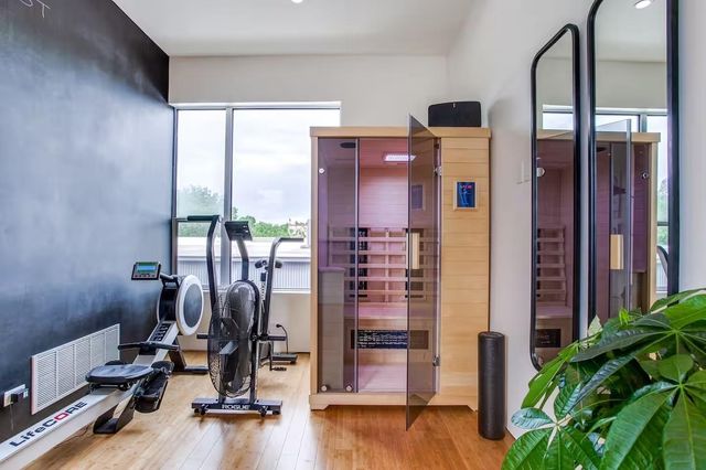 4401 Roseland Avenue B, Dallas, TX 75204