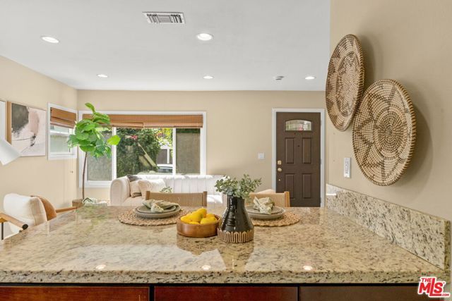 5913 Fountain Avenue, Los Angeles, CA 90028