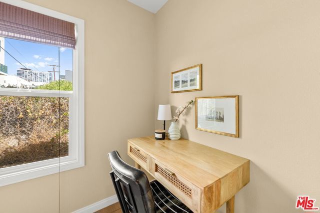 5913 Fountain Avenue, Los Angeles, CA 90028