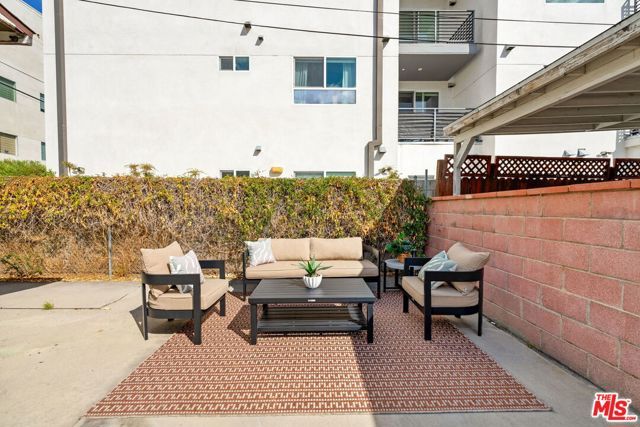 5913 Fountain Avenue, Los Angeles, CA 90028