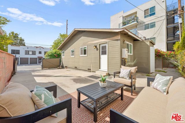 5913 Fountain Avenue, Los Angeles, CA 90028