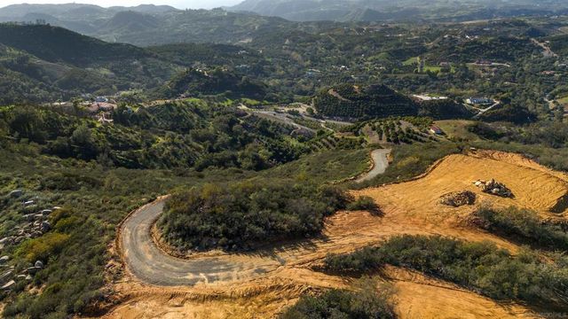 555 Calle Jardin, Temecula, CA 92590