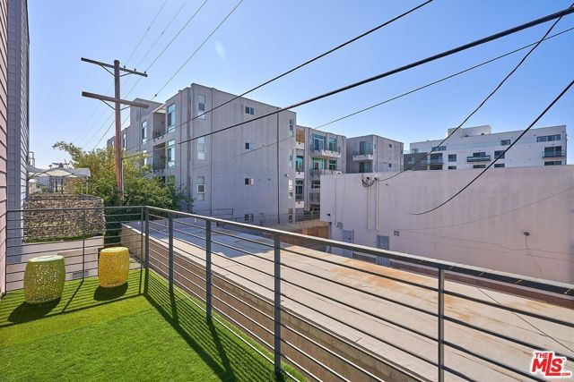 319 S Serrano Avenue, Los Angeles, CA 90020