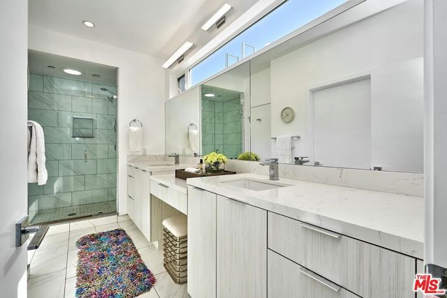 319 S Serrano Avenue, Los Angeles, CA 90020