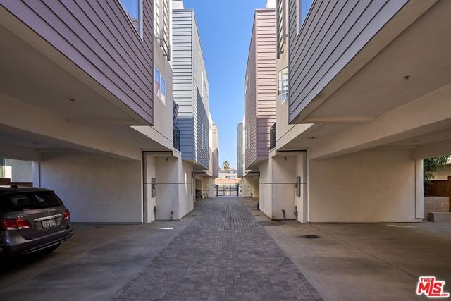 319 S Serrano Avenue, Los Angeles, CA 90020