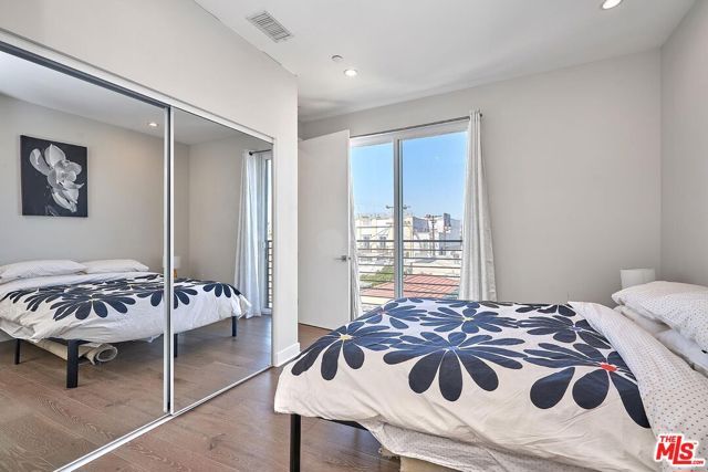 319 S Serrano Avenue, Los Angeles, CA 90020