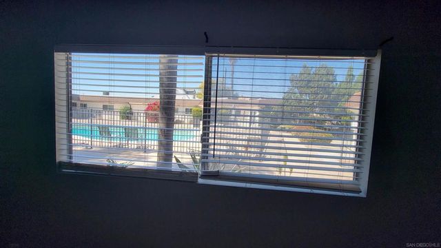 806 E 4Th 6, Escondido, CA 92025