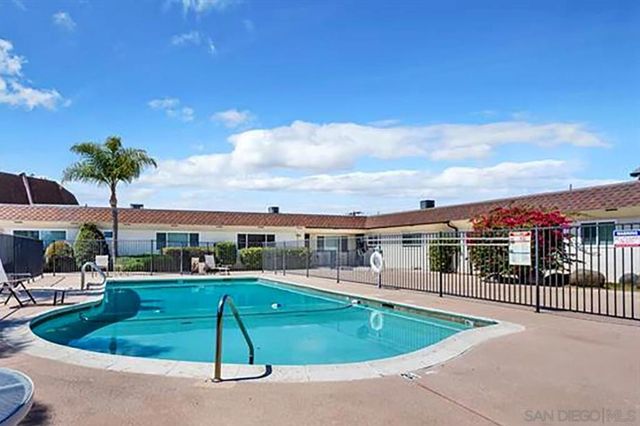 806 E 4Th 6, Escondido, CA 92025