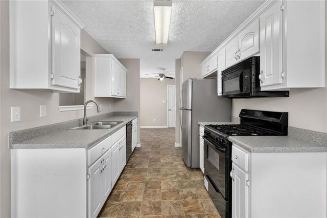 2312 Sugarleaf Trail, Hampton, GA 30228