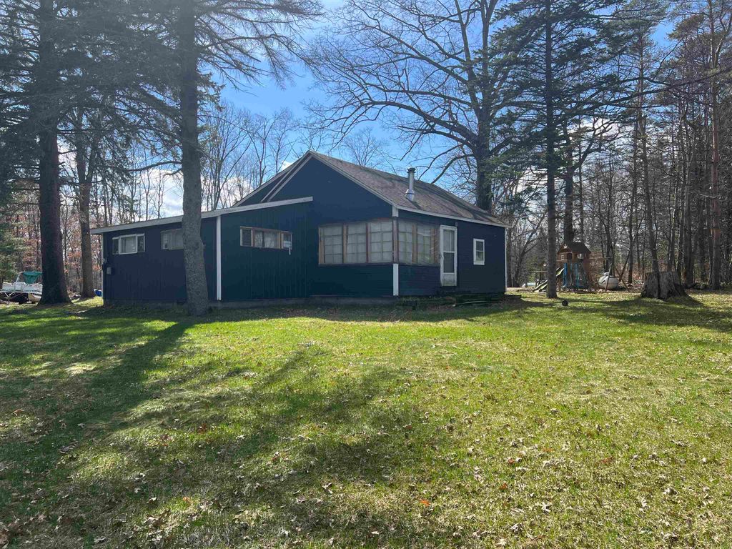 4372 Oak Beach Drive, Harrison, MI 48625