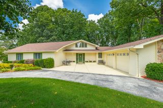 6422 Lake Shadows Circle, Hixson, TN 37343