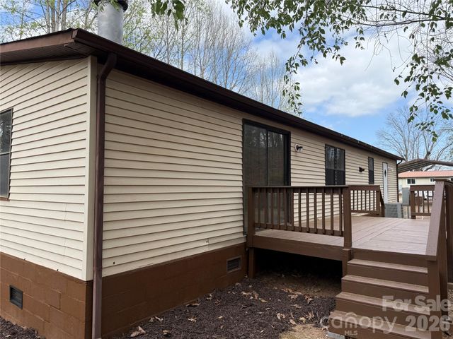 7686 Shoupes Grove Church Road, Hickory, NC 28602