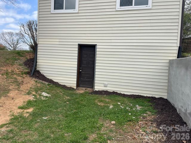 7686 Shoupes Grove Church Road, Hickory, NC 28602