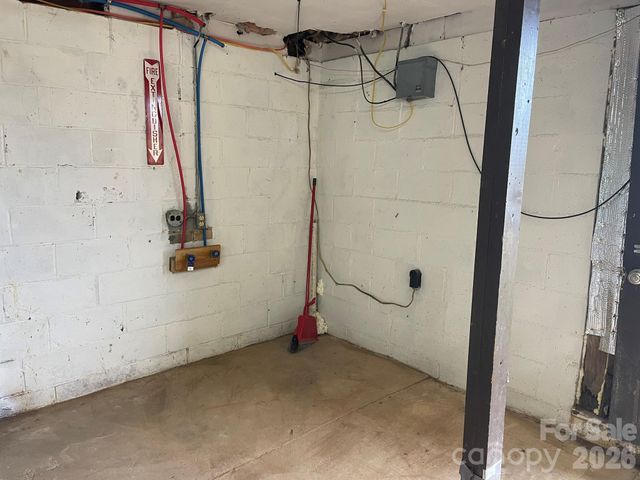 7686 Shoupes Grove Church Road, Hickory, NC 28602