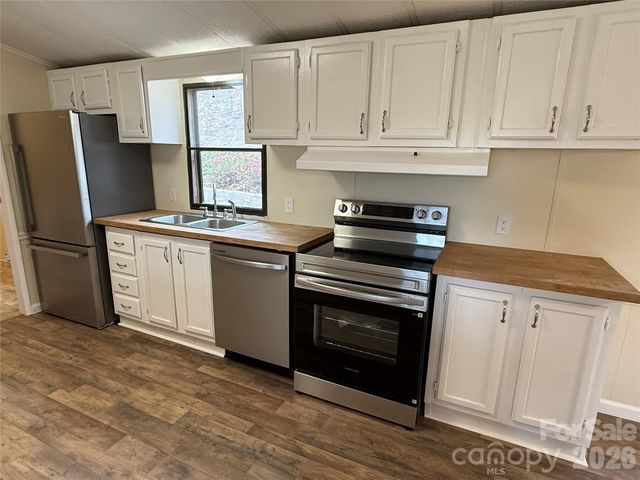 7686 Shoupes Grove Church Road, Hickory, NC 28602