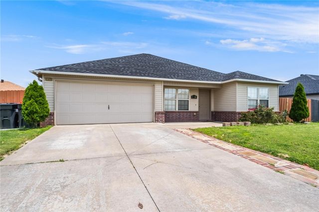 3530 Reynolds Avenue, Springdale, AR 72764