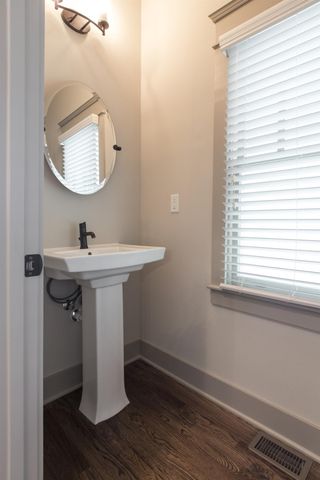204 Burns Ave Apt 13, Nashville, TN 37203