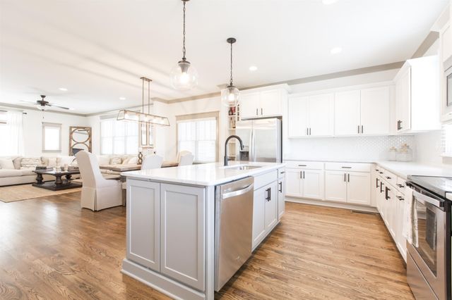 204 Burns Ave Apt 13, Nashville, TN 37203