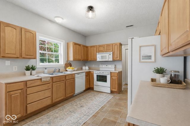 6478 Rushing River, Noblesville, IN 46062