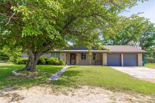 308 E 1st Street, Cross Plains, TX 76443