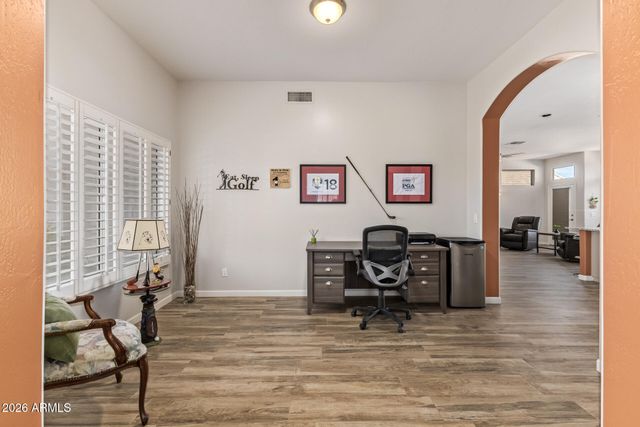 19215 N Coyote Lakes Parkway, Surprise, AZ 85378