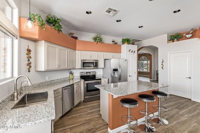 19215 N Coyote Lakes Parkway, Surprise, AZ 85378