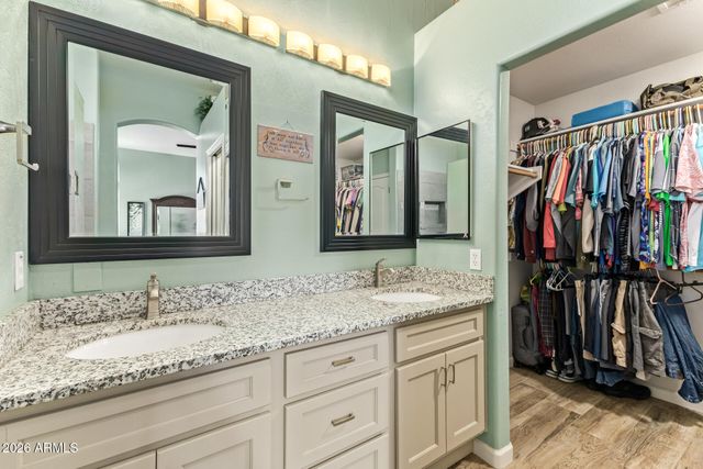 19215 N Coyote Lakes Parkway, Surprise, AZ 85378