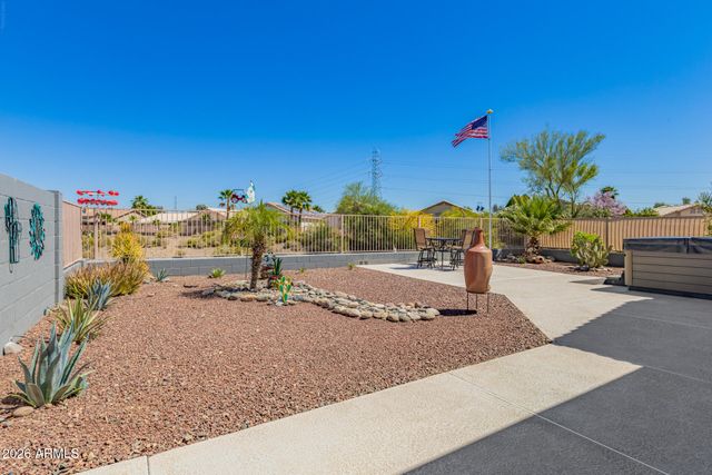 19215 N Coyote Lakes Parkway, Surprise, AZ 85378