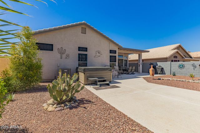 19215 N Coyote Lakes Parkway, Surprise, AZ 85378