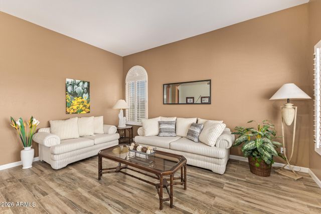 19215 N Coyote Lakes Parkway, Surprise, AZ 85378