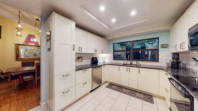 4438 SUMMER OAK DRIVE, Tampa, FL 33618