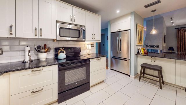 4438 SUMMER OAK DRIVE, Tampa, FL 33618