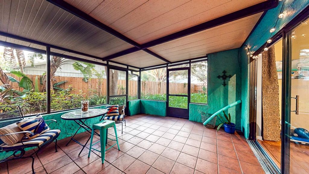 Image 32 of property listing at 4438 SUMMER OAK DRIVE, Tampa, FL 33618