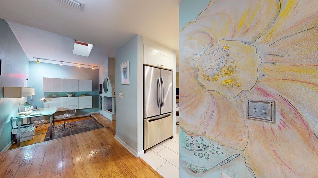 Image 5 of property listing at 4438 SUMMER OAK DRIVE, Tampa, FL 33618