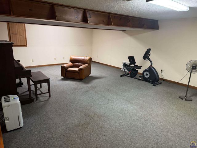 7045 SE 61st St, Tecumseh, KS 66542