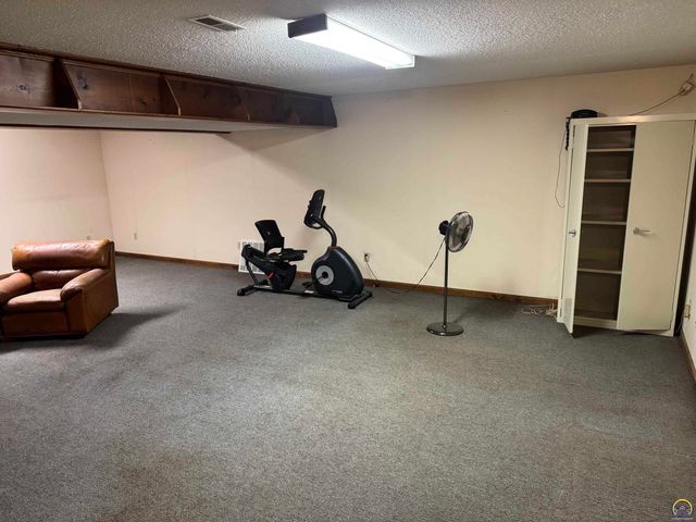 7045 SE 61st St, Tecumseh, KS 66542