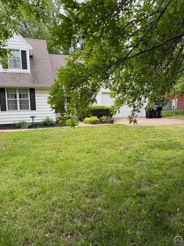 7045 SE 61st St, Tecumseh, KS 66542