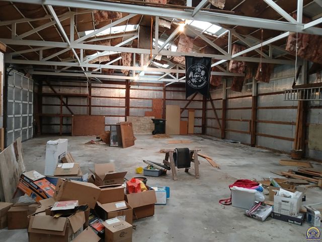 7045 SE 61st St, Tecumseh, KS 66542