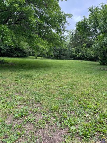 7045 SE 61st St, Tecumseh, KS 66542