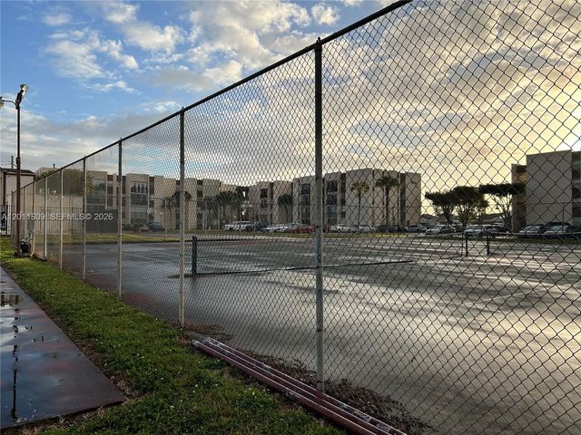 9411 SW 4th St 202, Miami, FL 33174