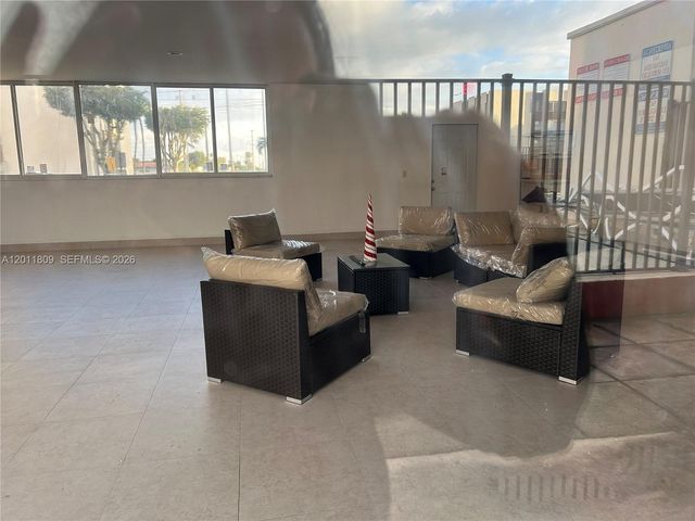 9411 SW 4th St 202, Miami, FL 33174